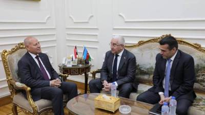 محافظ القاهرة يبحث مع سفير أذربيجان تفعيل اتفاقية الصداقة والتعاون المشترك في مختلف المجالات