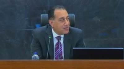 رئيس الوزراء يصل رأس غالب لتفقد محطة كهرباء من الرياح بالزعفرانة