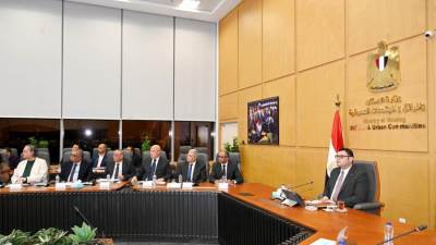 وزير الإسكان يتابع موقف تنفيذ مشروعات المبادرة الرئاسية "حياة كريمة" بمحافظتي أسيوط والمنيا