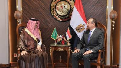 وزير قطاع الأعمال يستقبل سفير السعودية بالقاهرة لبحث تعزيز التعاون وفرص الاستثمار