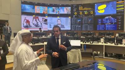 وزير الصحة يتفقد دائرة الصحة بأبوظبي.. ويؤكد العمل على نقل التجربة إلى مصر