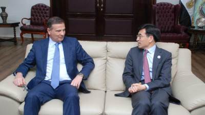 وزير الزراعة يتابع المشروعات الزراعية المشتركة مع وفد رفيع المستوى من الصندوق الدولي "الإيفاد"