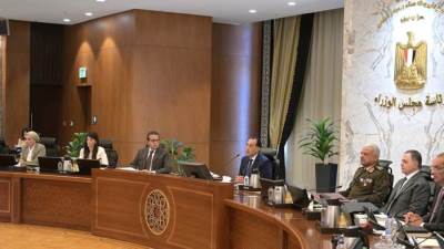 رئيس الوزراء: الحكومة تسدد الأسبوع القادم نحو 3 مليارات جنيه مستحقات الفلاحين لتوريد القطن