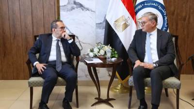 وزير البترول والثروة المعدنية يلتقي الرئيس التنفيذي لشركة "أديس" والوفد المرافق