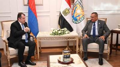 محافظ جنوب سيناء يبحث مع سفير أرمينيا سبل التعاون بين الجانبين