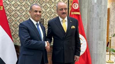  وزير الخارجية والهجرة يعقد جلسة مباحثات مع نظيره التونسي