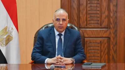 سويلم يتابع أعمال حماية الشواطئ بمدينة الإسكندرية