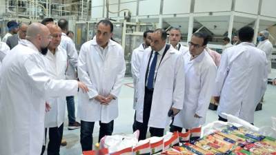 رئيس الوزراء يتفقد مصانع مجموعة المصرية السويسرية للمكرونة والطحن والمركزات بالعاشر من رمضان
