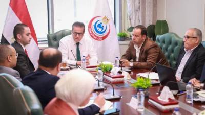  وزير الصحة يعقد اجتماعاً لبحث آليات تطوير وحوكمة منظومة العلاج على نفقة الدولة