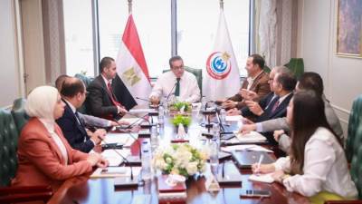 وزير الصحة والسكان يعقد اجتماعًا لبحث آليات تطوير وحوكمة منظومة العلاج على نفقة الدولة