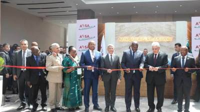 وزير التعليم العالي يفتتح وكالة الفضاء الإفريقية.. تدعم تحقيق التحول الرقمي