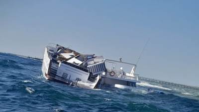 إنقاذ جميع ركاب يخت "فاير بيرد" بعد تعرضه لحادث قبالة سواحل نبق