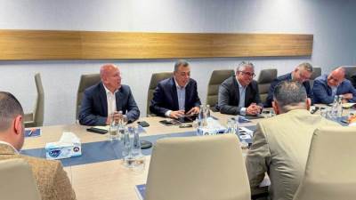 رئيس اقتصادية قناة السويس يزور ميناء خليفة ومدينة KEZAD وشركة Noatum