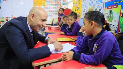 وزير التعليم يتابع انتظام العملية التعليمية خلال جولة مفاجئة في عدد من مدارس محافظة الشرقية
