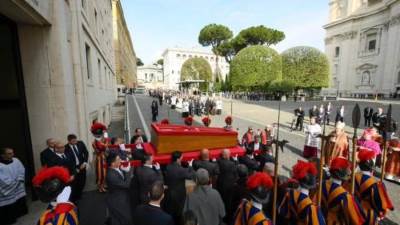 نقل جثمان البابا فرنسيس إلى كاتدرائية القديس بطرس