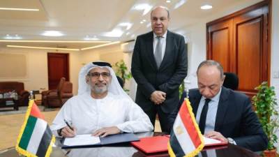 وزير الطيران يشهد توقيع اتفاقية تبادل معرفى بين سلطة الطيران المدني والهيئة العامة للطيران المدني بالإمارات