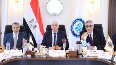 وزير التعليم العالي يوجه بـ: استعداد الجامعات والمعاهد لامتحانات الفصل الدراسي الثاني للعام الجامعي الحالي