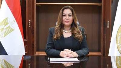 وزيرة التنمية المحلية تتابع سير العمل فى منظومتي التصالح على مخالفات البناء وتراخيص المحال العامة بالمحافظات