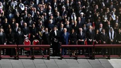 وزير الأوقاف يحضر جنازة البابا فرنسيس نيابة عن الرئيس السيسي وسط حضور مكثف من ملوك ورؤساء العالم