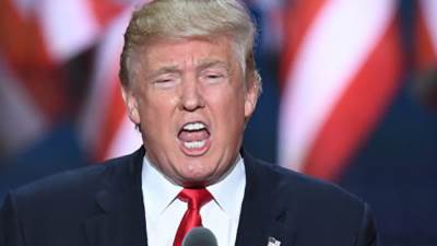 ترامب ينوه بخفض جديد لضريبة الدخل في محاولة لتخفيف وطأة الرسوم الجمركية