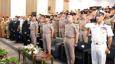 عبد المجيد صقر القائد العام للقوات المسلحة يشهد مناقشة البحث الرئيسى لمركز الدراسات الإستراتيجية