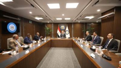 وزير البترول يبحث مع النقابة العامة للمناجم والمحاجر التعاون في تطوير قطاع التعدين