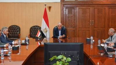 الدكتور سويلم يتابع حالة المنظومة المائية وتطهيرات الترع والاستعداد لفترة أقصى الإحتياجات المائية