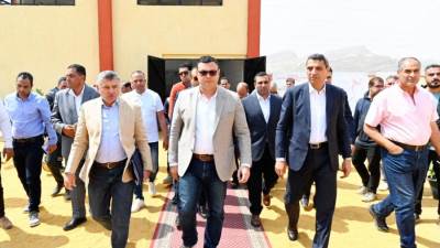 وزير الإسكان يتفقد مشروع "الإسكان الحر" بمدينة السويس الجديدة