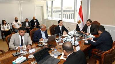 وزير الإسكان يعقد اجتماعًا لمتابعة الموقف التنفيذي لـ"حدائق تلال الفسطاط"