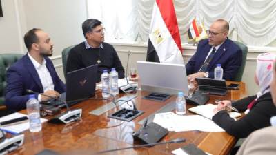  وزير العمل يلتقي وفدًا من معهد الساليزيان الإيطالي لتفعيل المنح المجانية المُقدمة للخريجين والطلاب