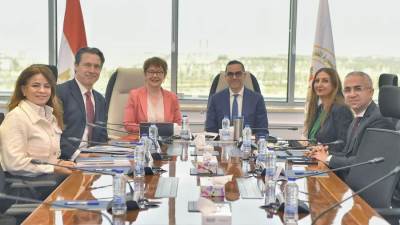 وزير الاستثمار يلتقى رئيسة البنك الأوروبى لتعزيز الاستثمارات الأوروبية فى مصر