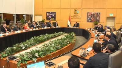 وزير الإسكان يلتقي مجلس إدارة غرفة صناعة التطوير العقارى باتحاد الصناعات المصرية