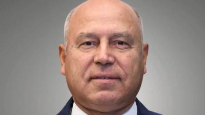 وزير الصناعة والنقل يعلن مد فترة التقدم على 332 وحدة صناعية للمشروعات الصغيرة والمتوسطة بـ 10 محافظات