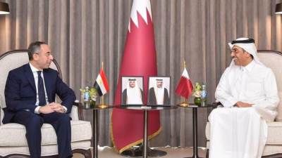 سفير مصر في الدوحة يبحث التعاون بقطاع العمل مع وزير العمل القطري