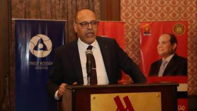 وزير العمل ومحافظ القاهرة يُسلمان عقود عمل جديدة لذوي همم بشركات القطاع الخاص