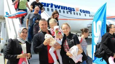 مطار مطروح الدولي يستقبل أولى رحلات طيران "الشارتر السياحي" من التشيك