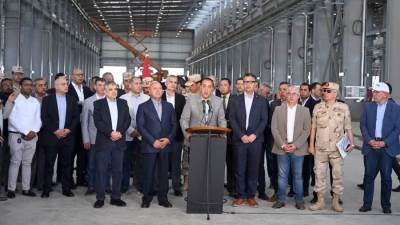 مدبولي يؤكد اهتمام الدولة بتأهيل وتنمية منطقة شرق بورسعيد نظرًا لموقعها الفريد عالميًا