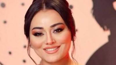 نجل راندا البحيري يخرج عن صمته: "مش هسيب ماما في اللي هي فيه"