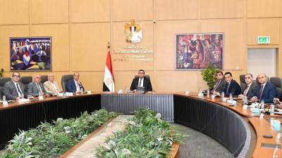 وزير الإسكان يعقد اجتماعاً لمتابعة مشروع تطوير موقع التجلي الأعظم فوق أرض السلام بمدينة سانت كاترين بسيناء