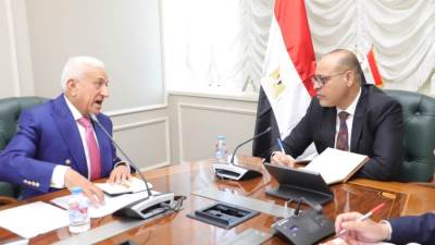 وزير العمل يلتقي وفدًا من "الجمعية المصرية لأصحاب المدارس الخاصة" لمناقشة ملفات الإهتمام
