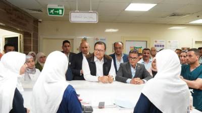 رئيس هيئة الاعتماد والرقابة الصحية يتفقد مستشفى العريش العام ووحدة الرعاية الأساسية بقرية السكاسكة