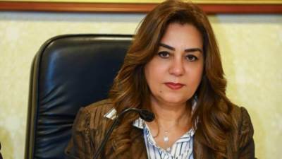  وزيرة التنمية: إزالة عقار مخالف من 7 أدوار بعين شمس وإحالة بعض المسئولين بالحي للنيابة الإدارية