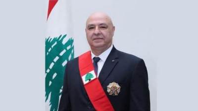 الرئيس اللبناني يرحّب بقرار ترامب رفع العقوبات عن سوريا