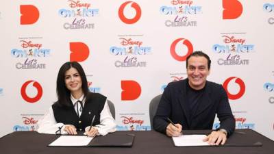 لأول مرة عروض "ديزني أون آيس" بشراكة استراتيجية بين ڤودافون مصر وDINO Activations