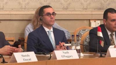 وزير الاستثمار والتجارة الخارجية يشارك باجتماع مائدة مستديرة موسع ضم رؤساء عدد من كبرى الشركات والمجموعات الروسية