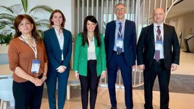 وزيرة التخطيط تلتقي نائب رئيس البنك الأوروبي ومدير البنية التحتية المستدامة لمناقشة تعزيز العلاقات المشتركة