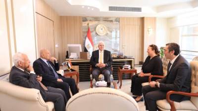 وزير التعليم العالي يستقبل الجراح العالمي الدكتور مجدي يعقوب 