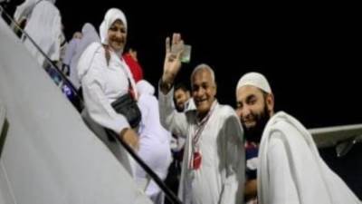 بعثة الحج المصرية تسكن الحجاج بالقرب من الحرم وتقدم تيسيرات للحالات الإنسانية