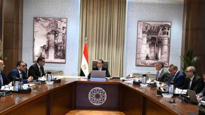 رئيس الوزراء يتابع الموقف التنفيذي لتطوير أرض مطار إمبابة ومنطقة عزيز عزت