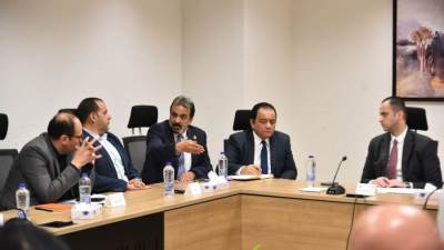 نائب وزير الصحة يتابع ميكنة خدمات الغسيل الكلوي ومشروع الرعايات والحضانات